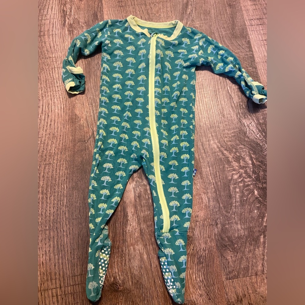 Kickee pants
